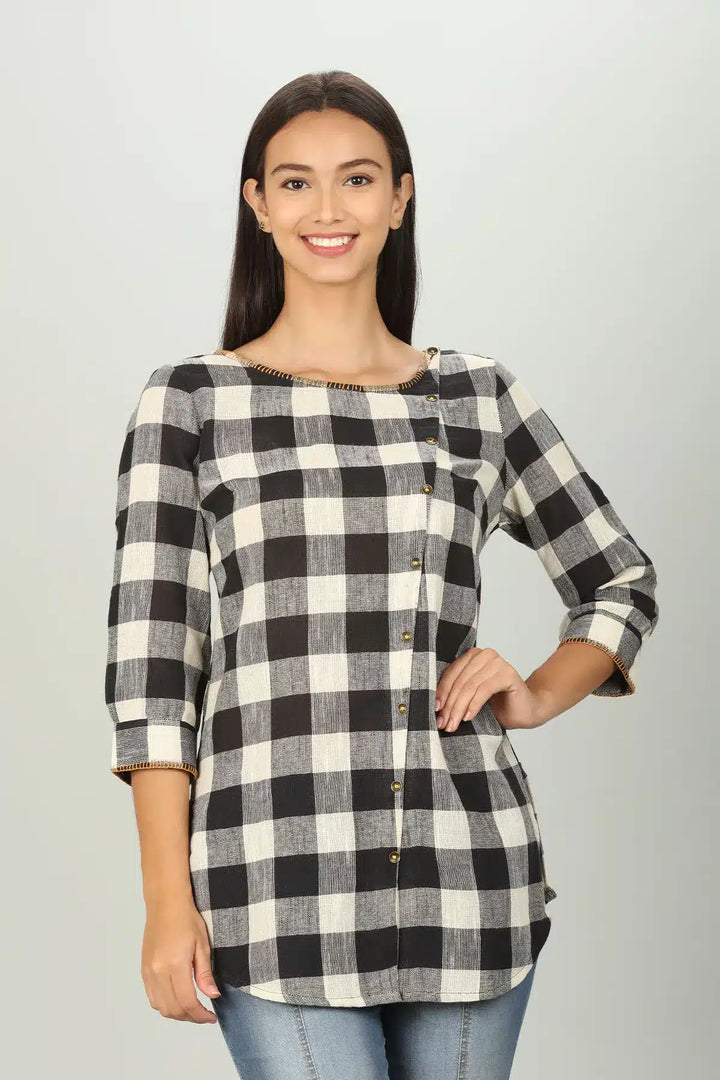 Black check round neck Top