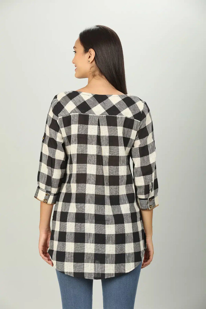 Black check round neck Top