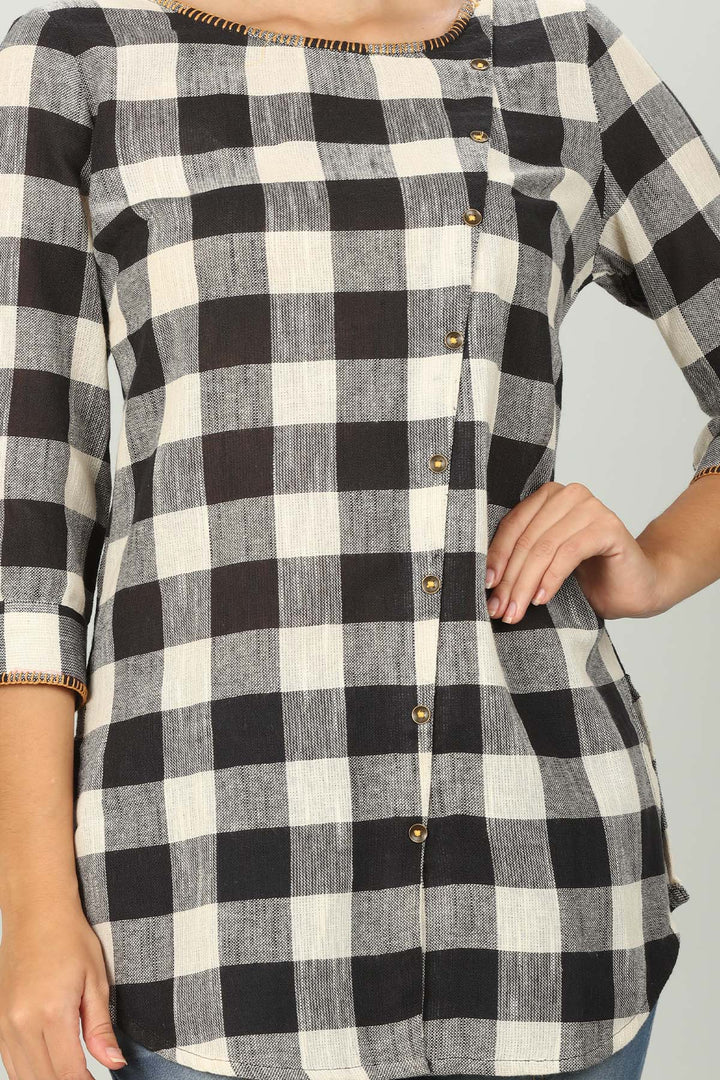 Black check round neck Top