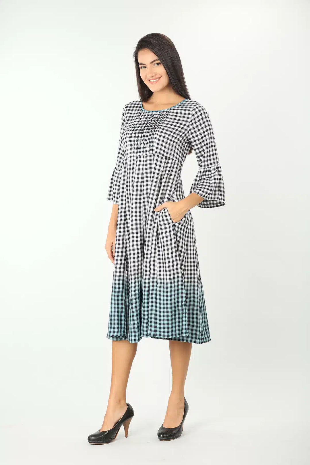 BLACK ROUND NECK DRESS WITH BELL SLEEVES