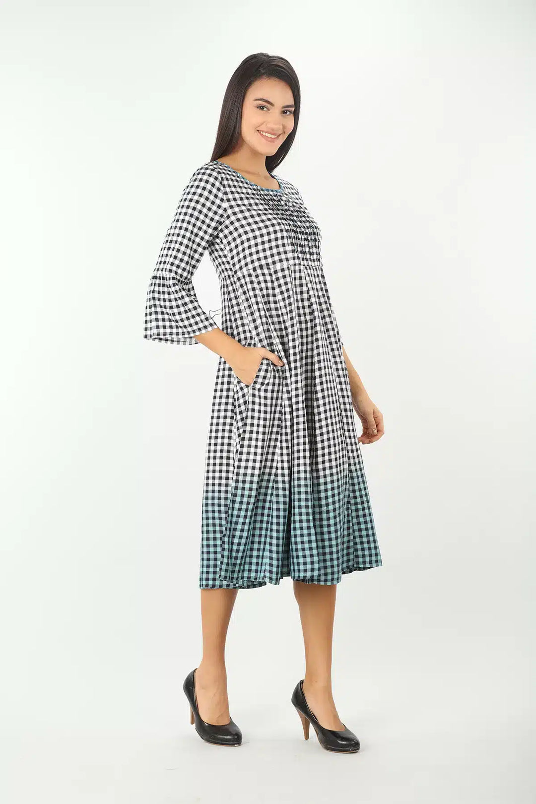 BLACK ROUND NECK DRESS WITH BELL SLEEVES