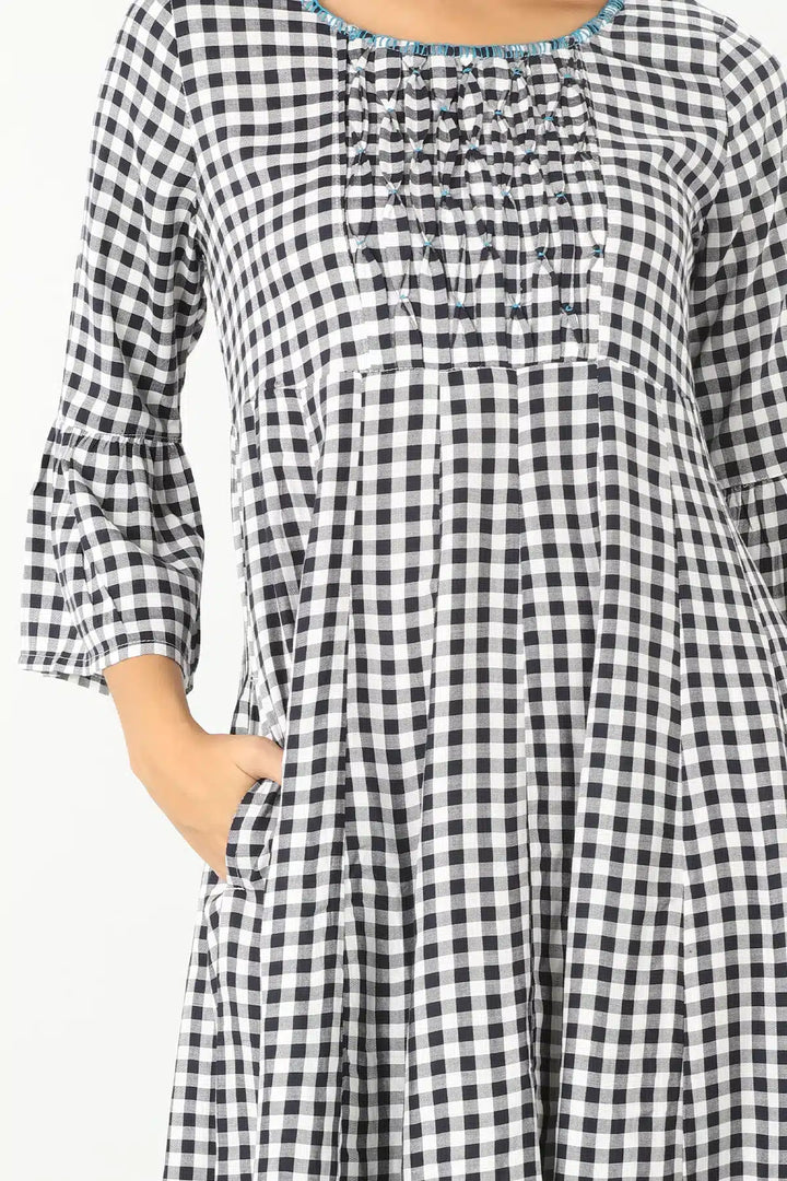 BLACK ROUND NECK DRESS WITH BELL SLEEVES