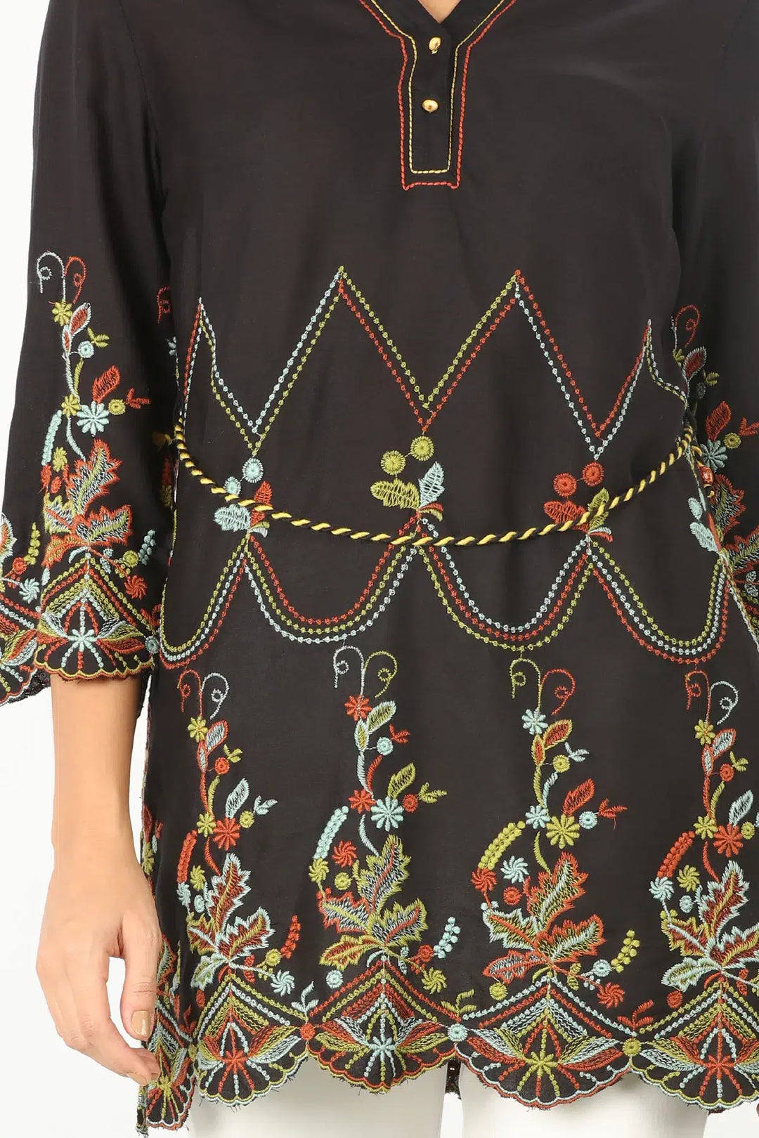 BLACK EMBROIDERED TUNIC TOP