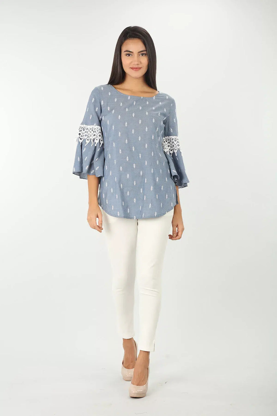 BLUE LACE TOP WITH ROUND NECK