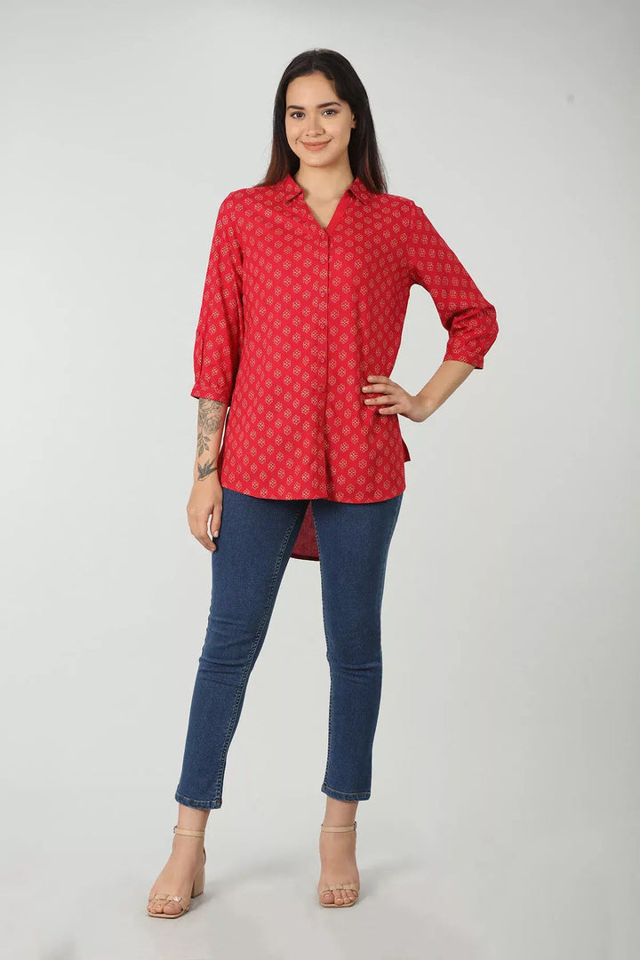 Red foil print high-low shirt