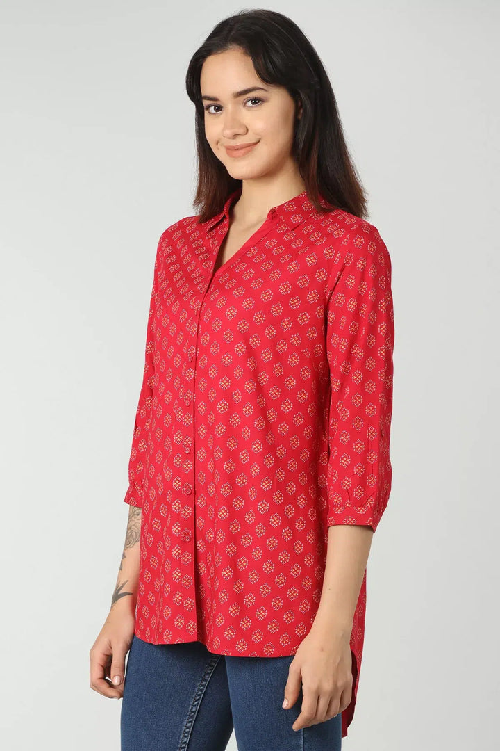 Red foil print high-low shirt