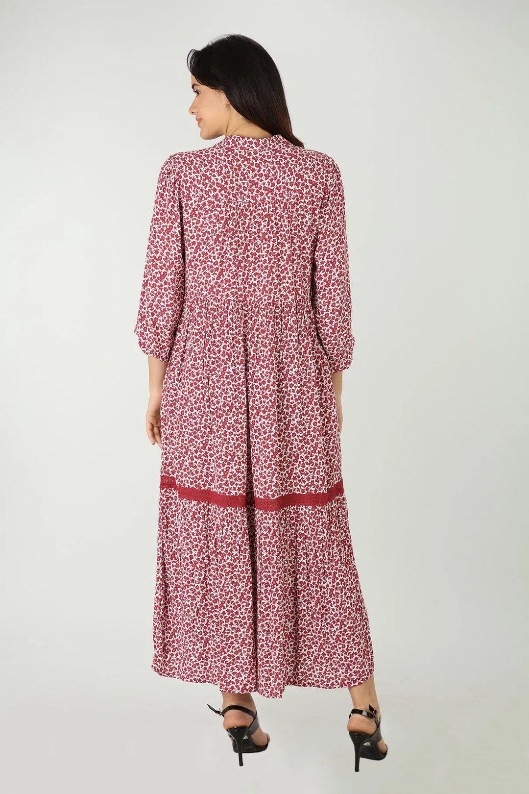 Red printed dress with full sleeves and elastic hem