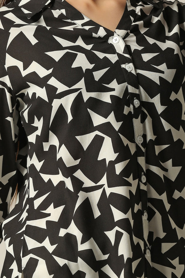 Black &amp; White Printed Rayon Shirt with 3/4th Sleeves
