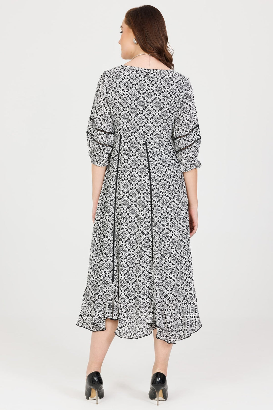 Black And White Printed Moss Crepe Dress with 3/4th Sleeves