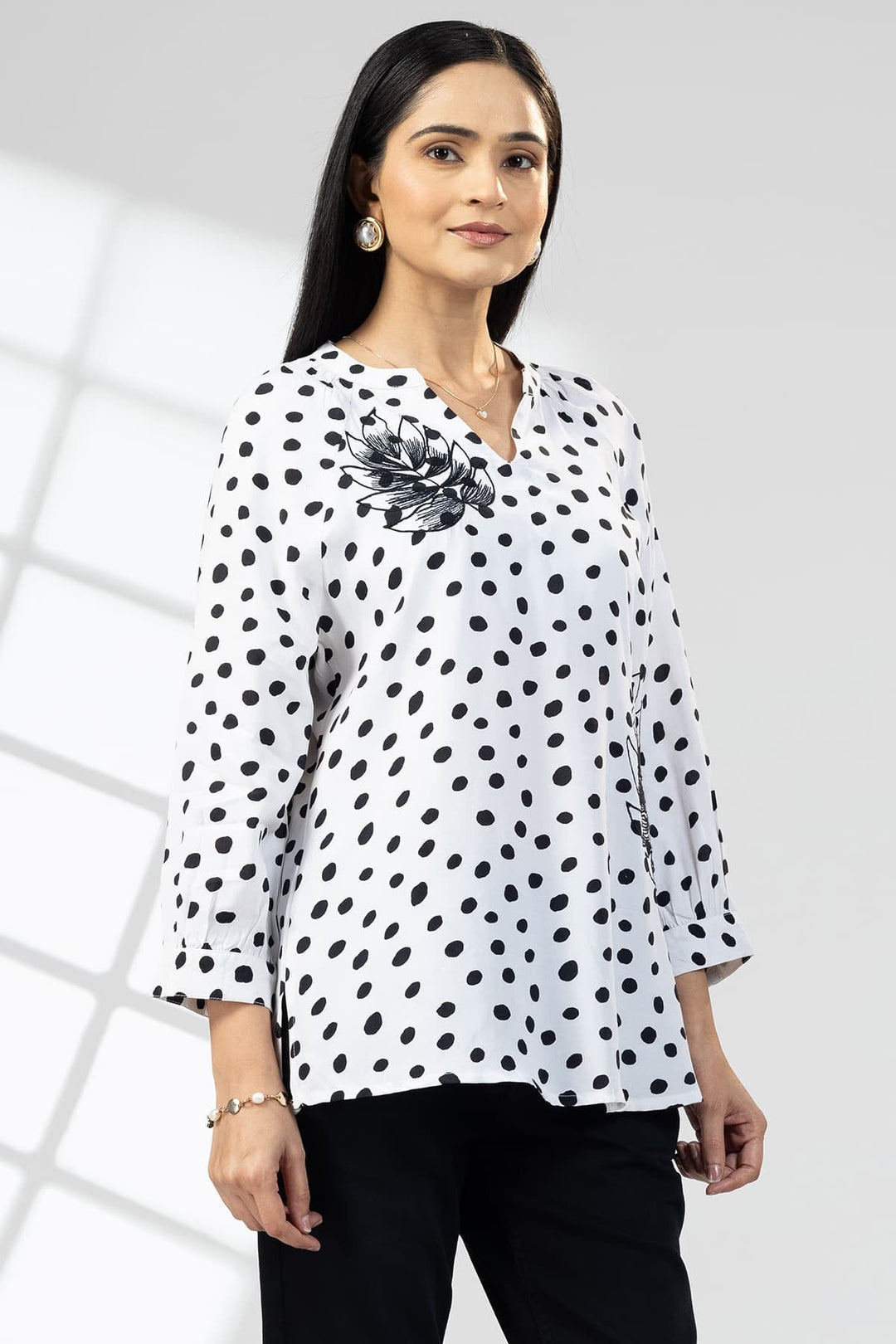 White Embroidered Viscose Top with Mandarin Collar