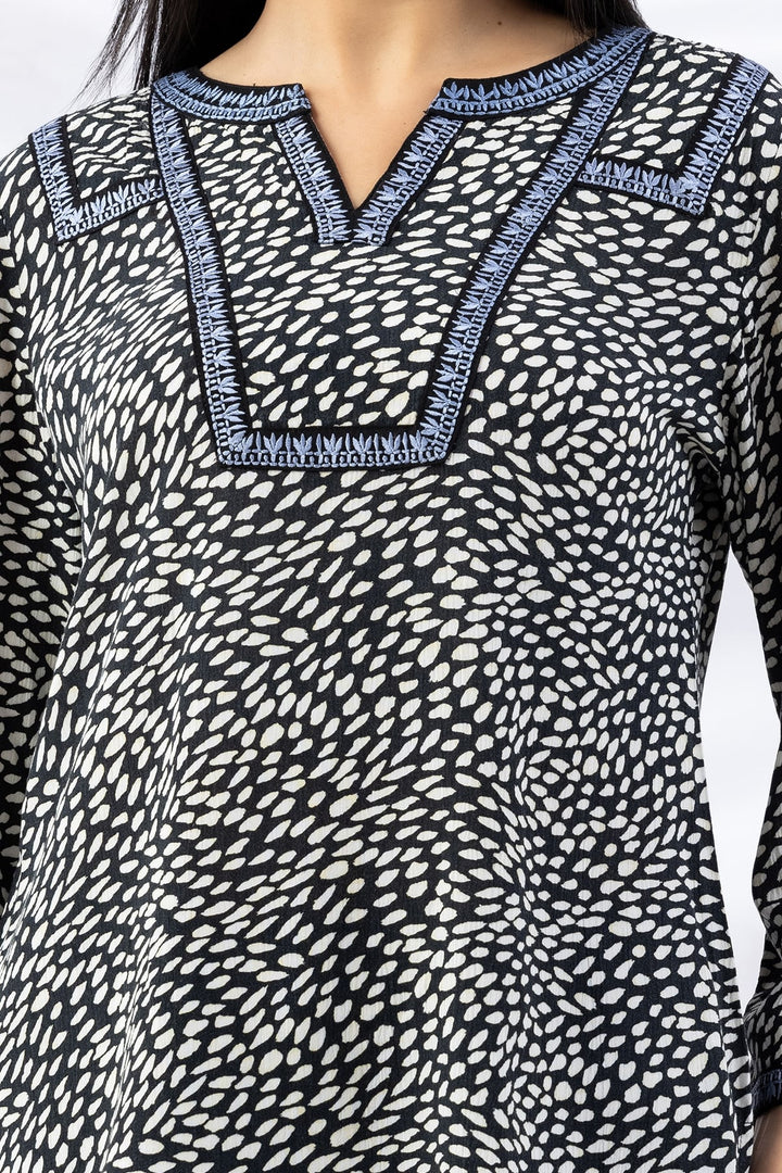 Black Embroidered Viscose Crepe Top with Round Neck and 3/4th Sleeves