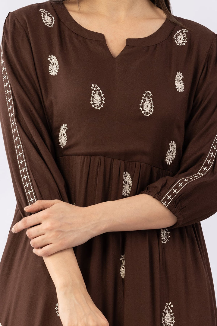 Embroidered Brown Moss Viscose Dress with Mandarin Collar &amp; 3/4 Sleeves