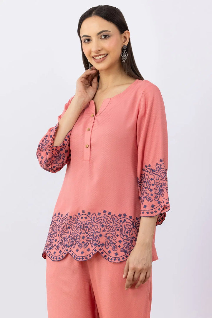 Women’s pink co-ord set in viscose dobby fabric with embroidery