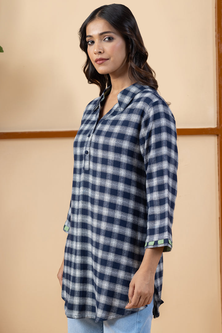 Navy winter tunic for women with checked pattern, collared neckline and 3/4th sleeves