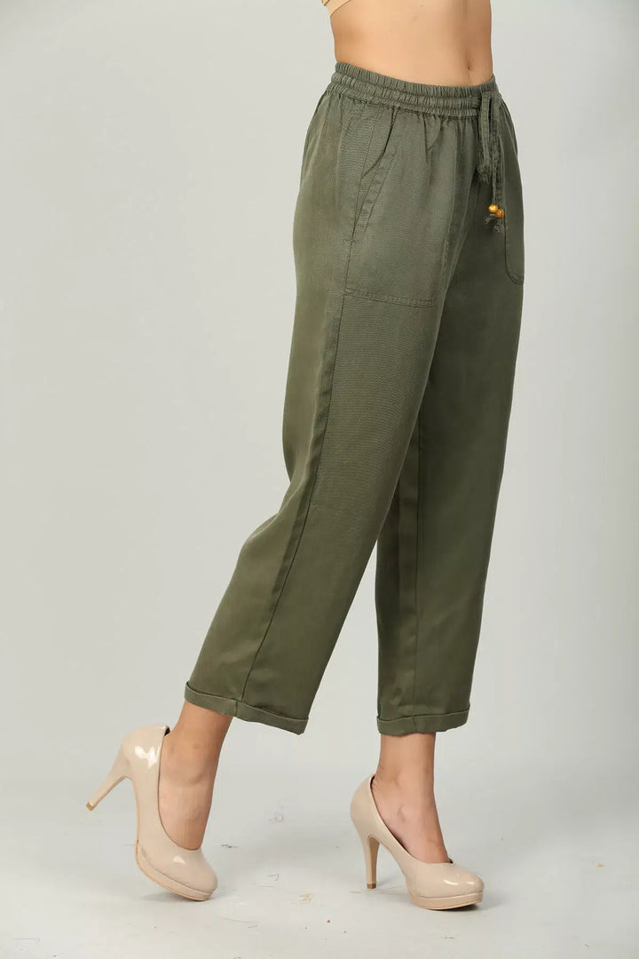 Olive Green solid mid-rise pant