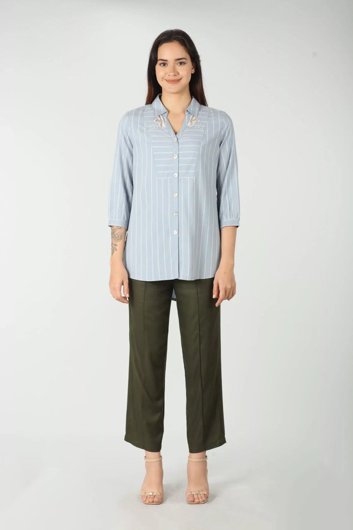 Olive grey solid pants with pockets