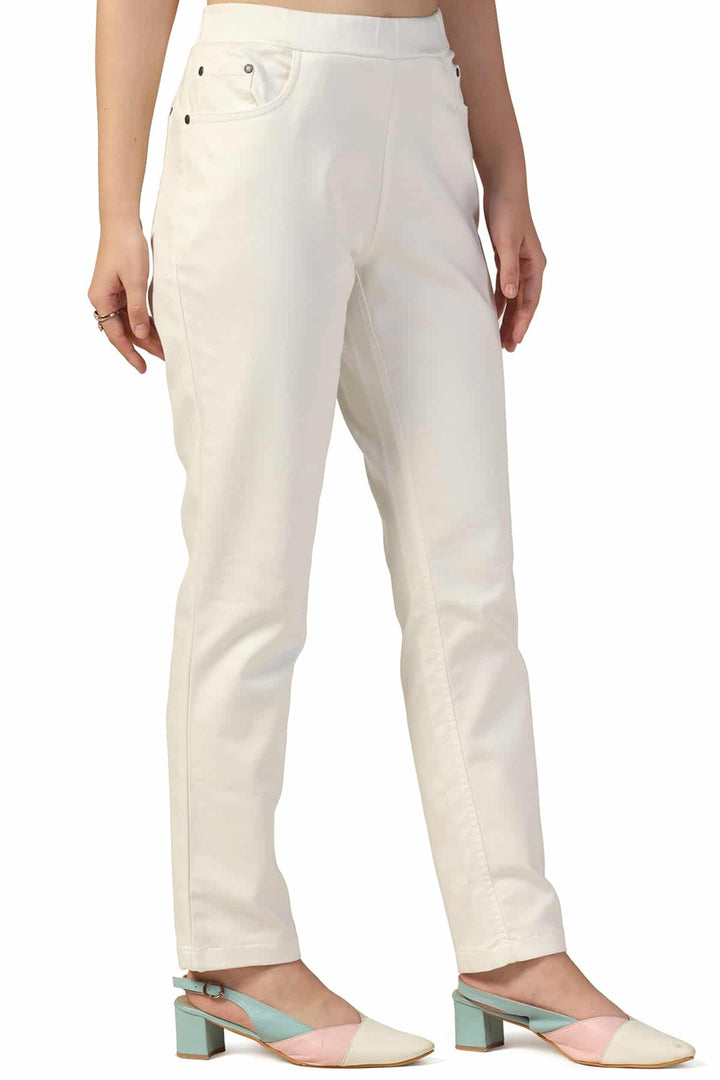 White Solid Twill Slim Pants