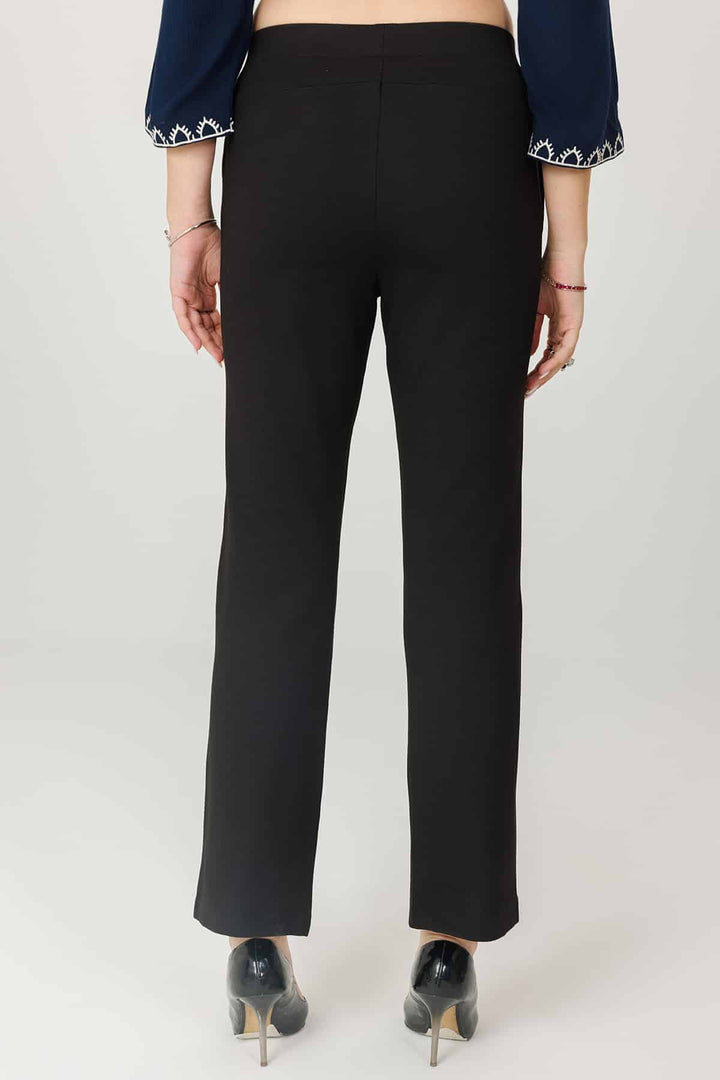 Black Solid Regular Fit Pants