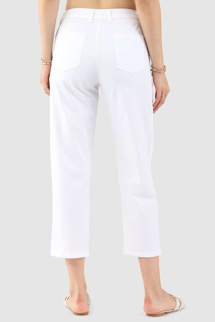 White Solid Regular Fit Pant in Cotton Lycra