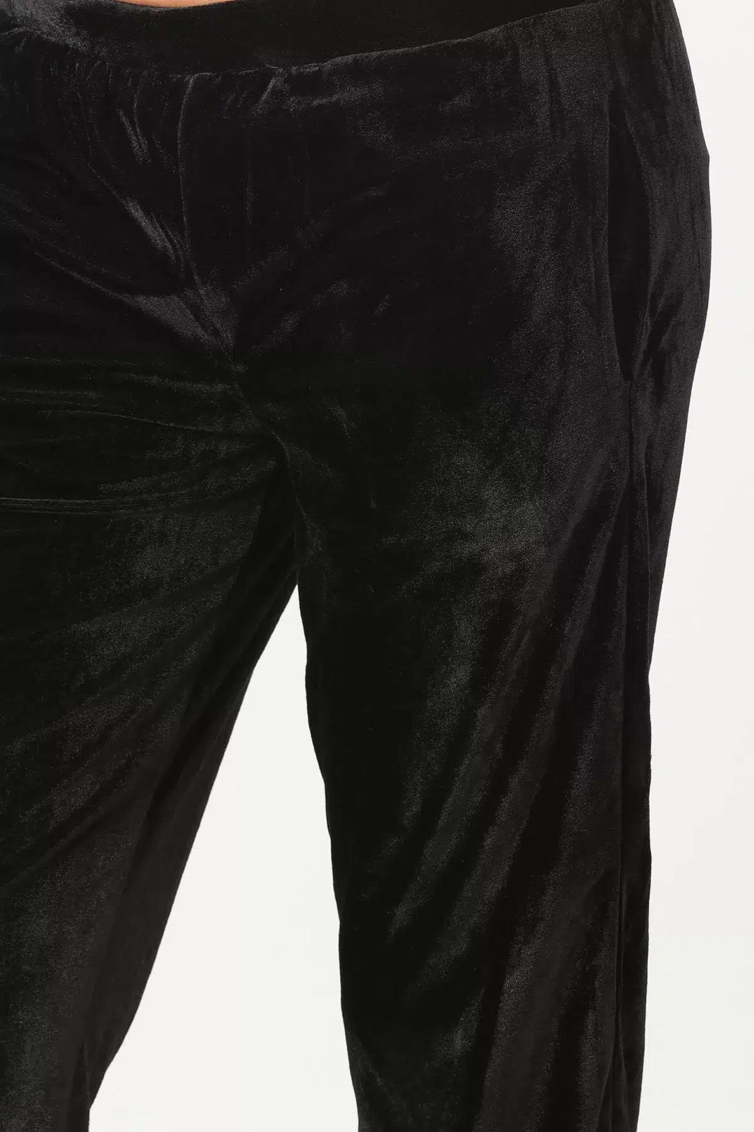 Black solid velvet pant