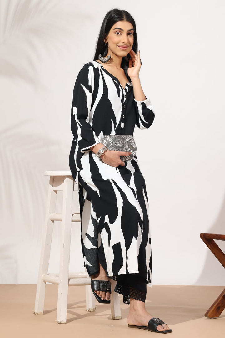 Black &amp; White Printed Rayon Kurti with 3/4th Sleeves