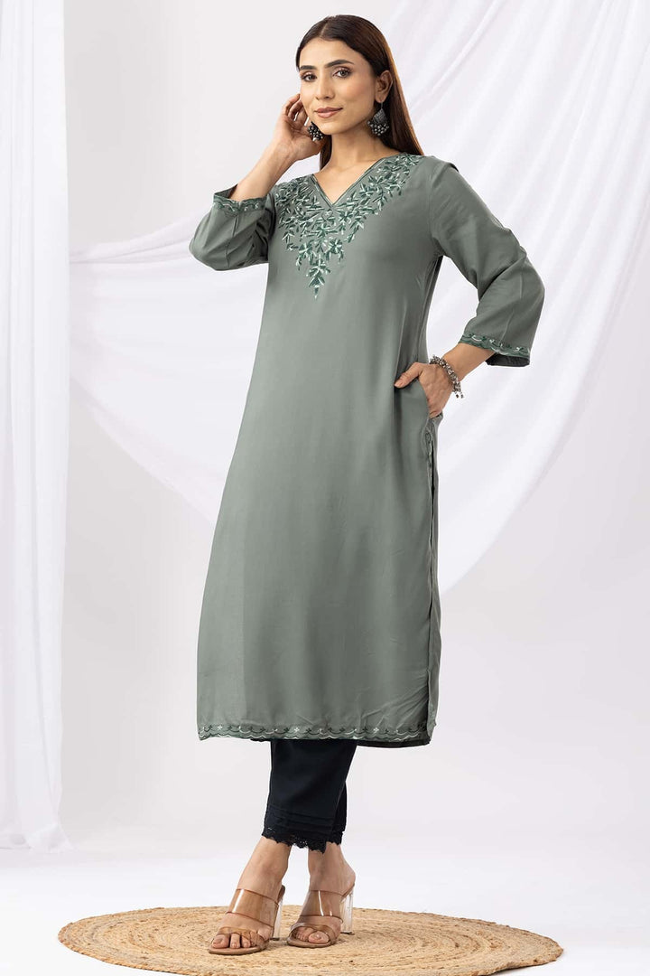 Green Embroidered Viscose Kurti with V-Neck &amp; 3/4th Sleeves