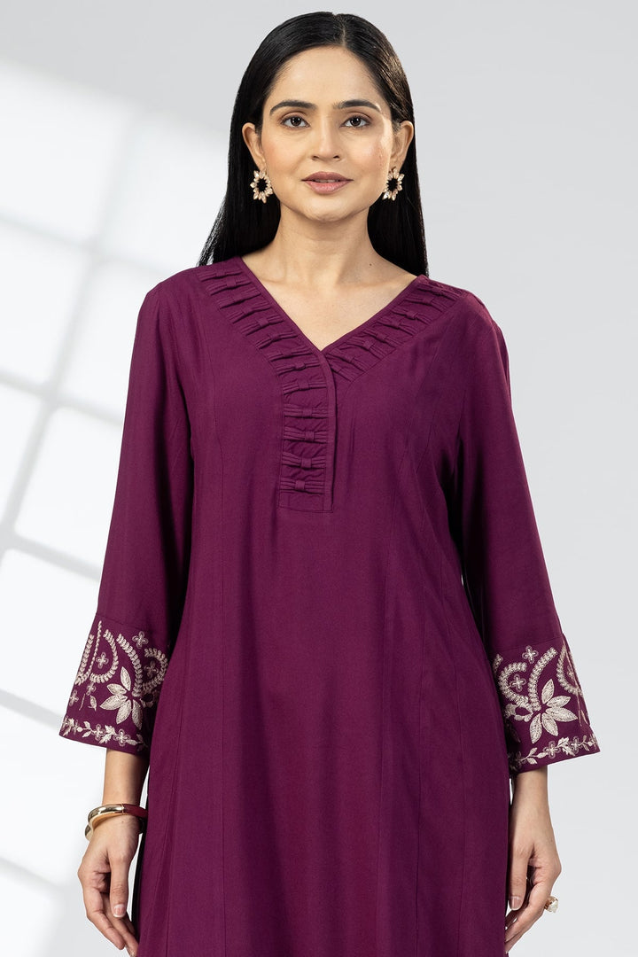Purple Embroidered Rayon Kurti with V Neck &amp; 3/4 Sleeves