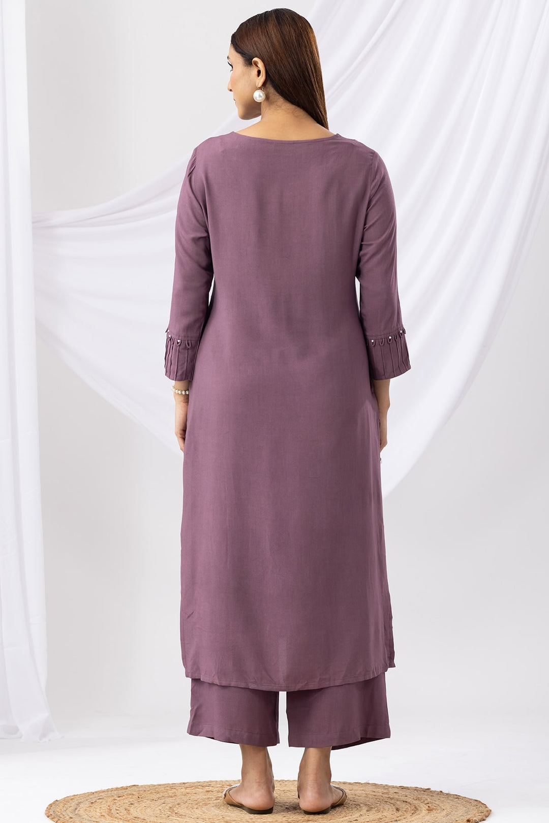 Lavender V Neck Kurta Set For Women