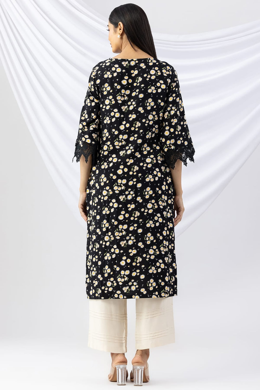 Black Printed Viscose Kurti with V-Neck &amp; 3/4th Sleeves