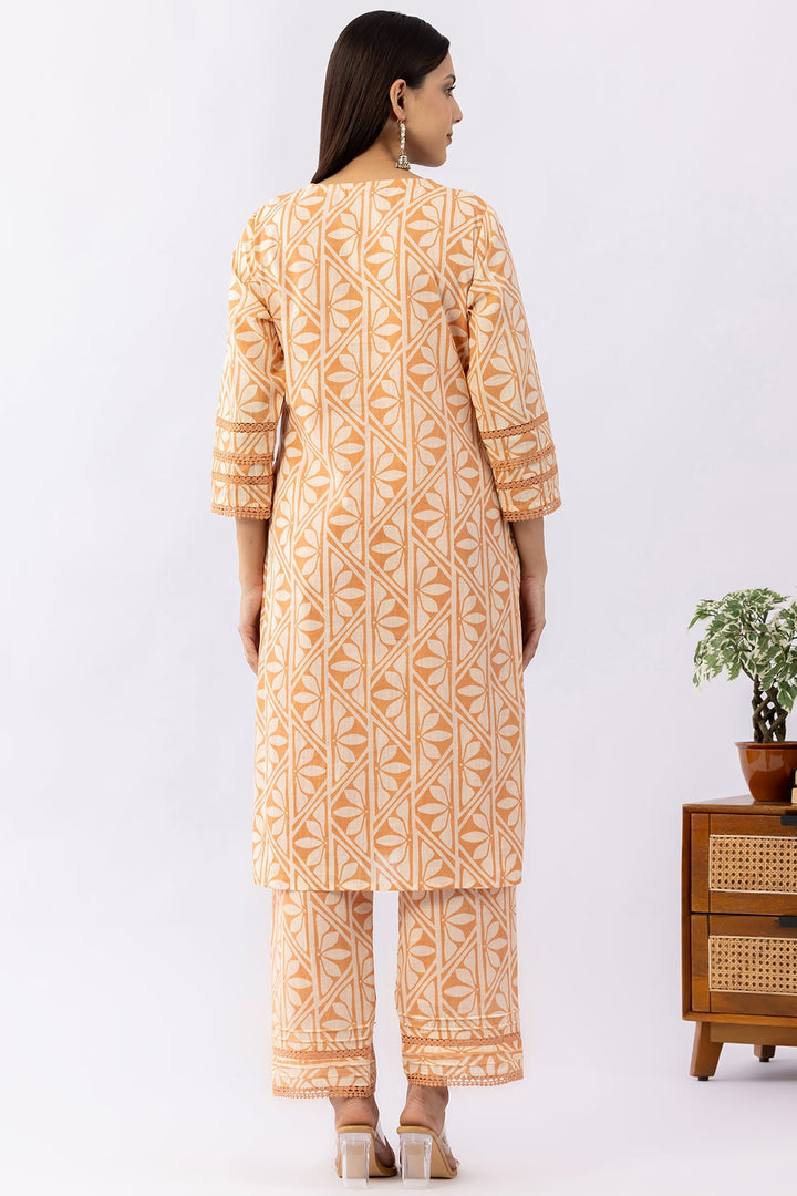 Off White Printed Cotton Kurti with V Neck &amp; 3/4 Sleeves