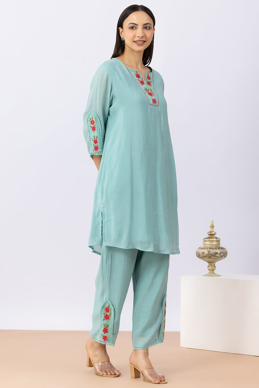 Sea Green Embroidered Chanderi Viscose Kurta Set