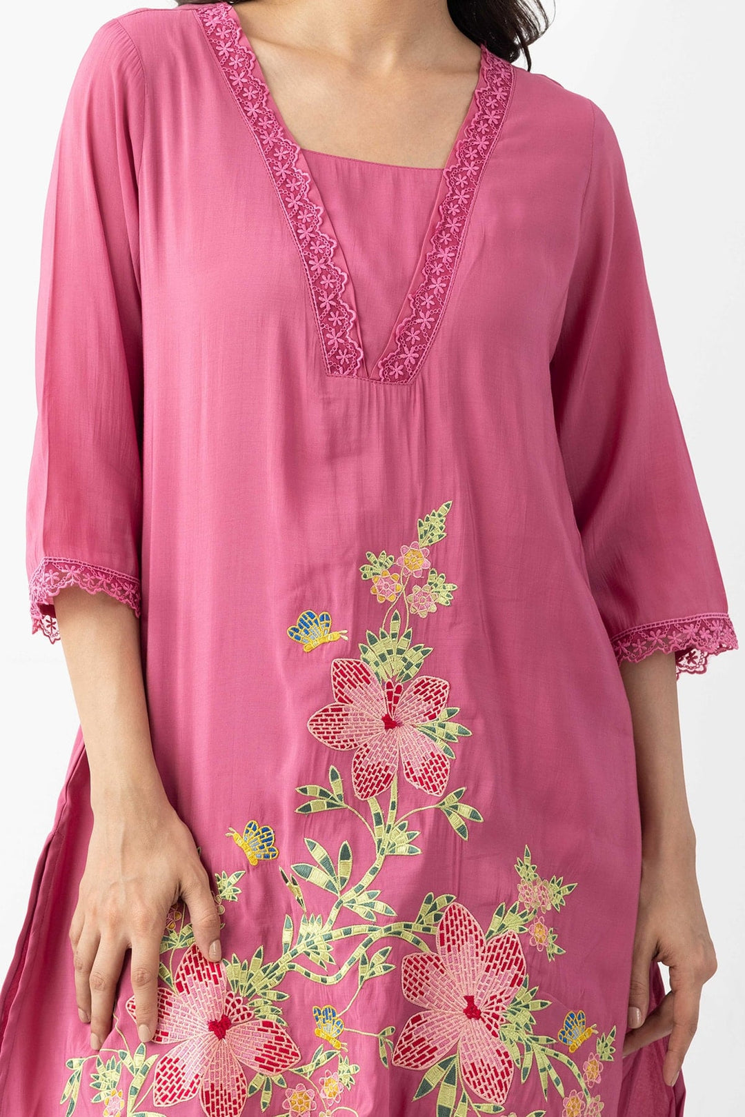 embroidery kurta set onion pink Chanderi viscose square neck 3/4 sleeves