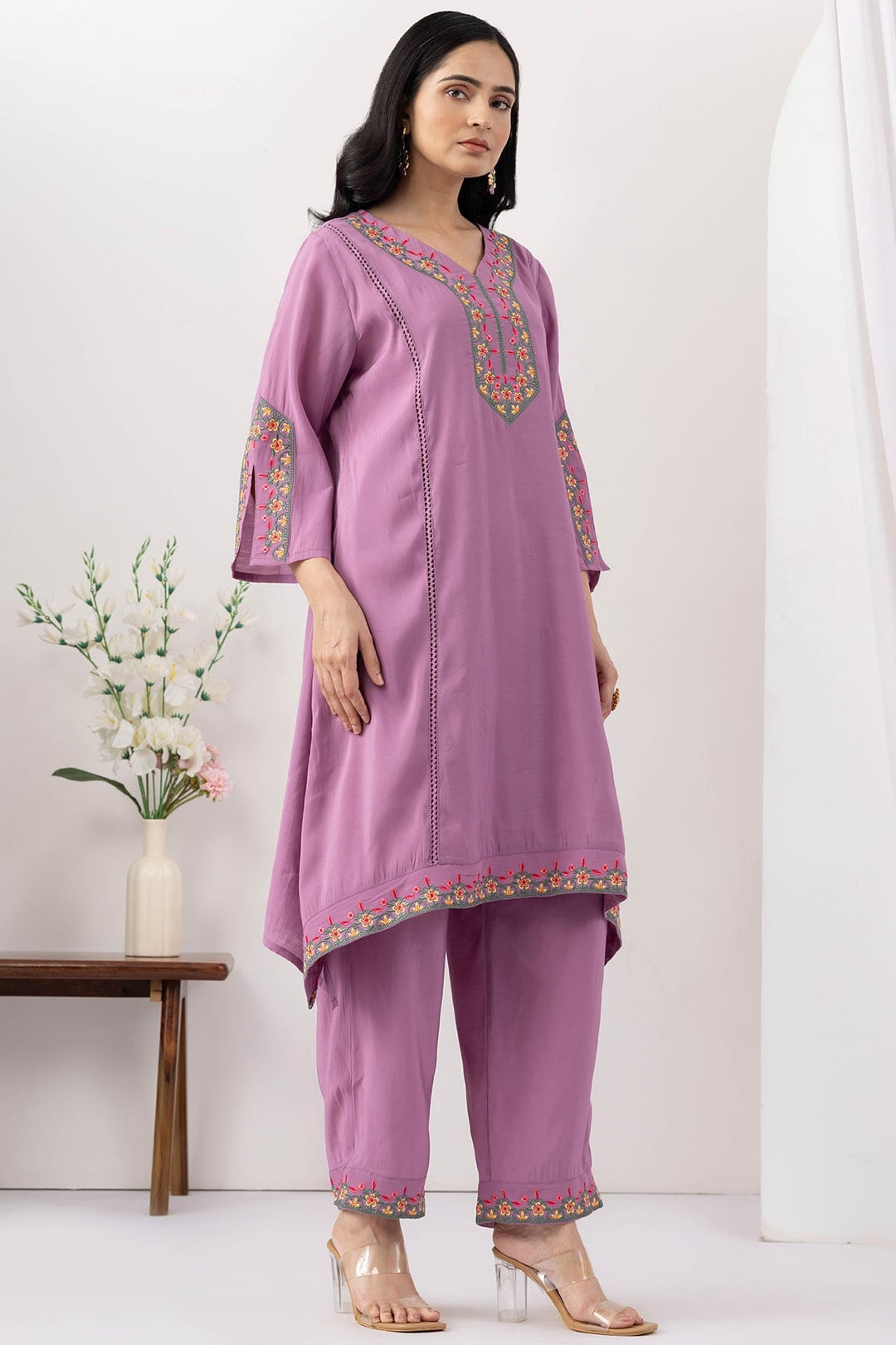 purple kurta set for women Chanderi viscose embroidered V neck 3/4 sleeves