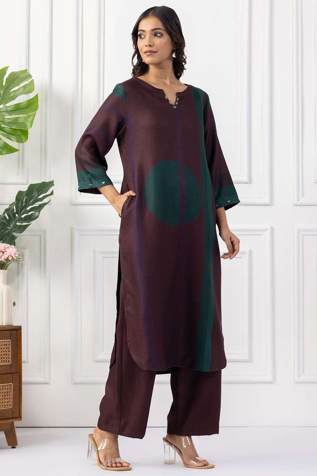 Plum printed pashmina winter kurta for women with round neck and 3/4 sleeves