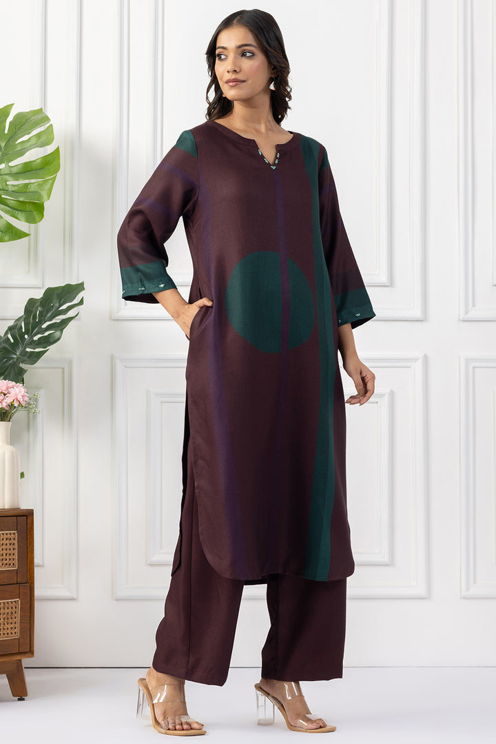 Plum printed pashmina winter kurta for women with round neck and 3/4 sleeves
