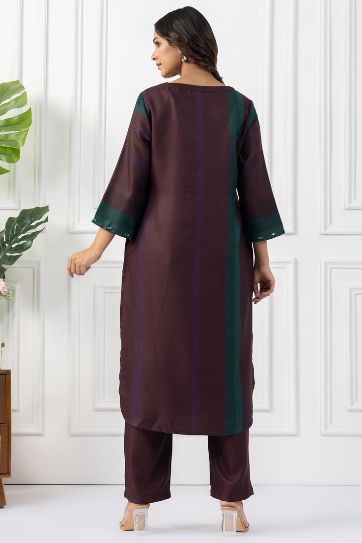 Plum printed pashmina winter kurta for women with round neck and 3/4 sleeves