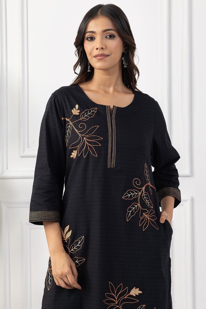 Black Embroidered Cotton Dobby Kurta