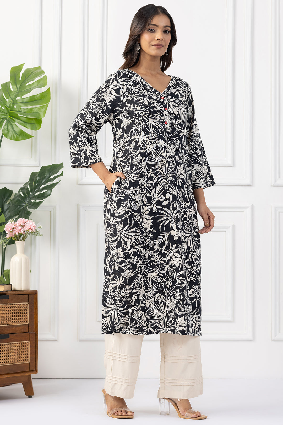 Black &amp; Beige Printed Linen Kurta