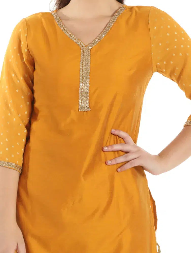 Coloured Silk &amp; Georgette Kurti