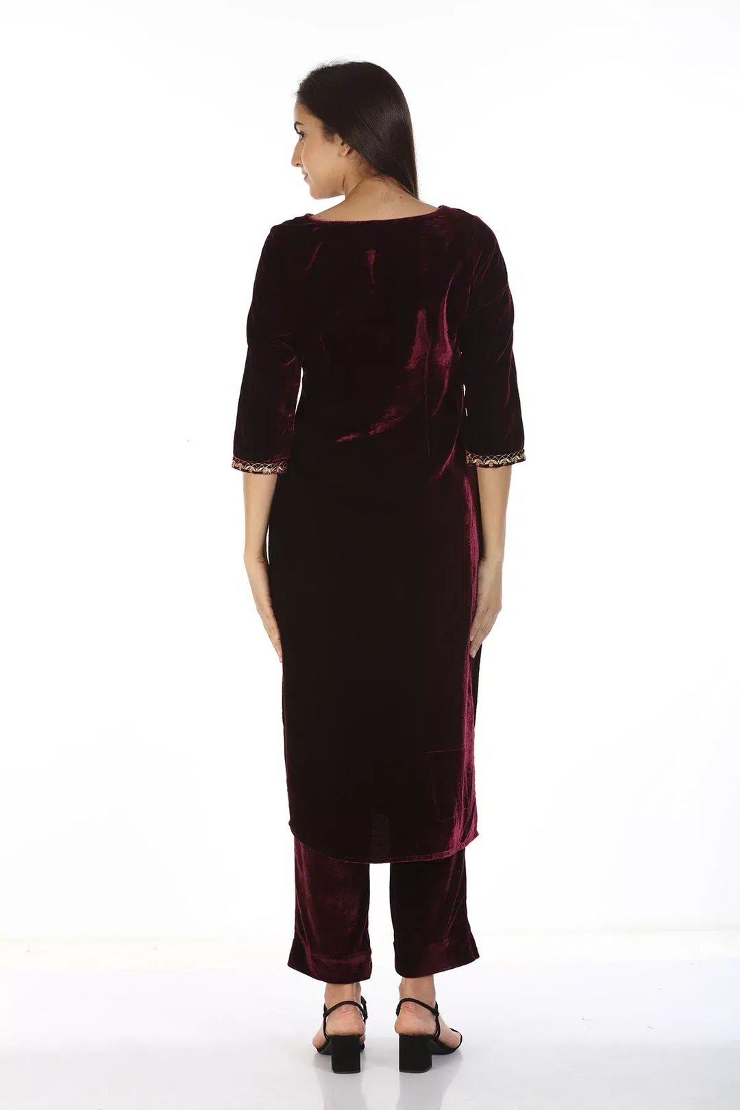 Velvet Zari Embellished Ensemble Kurti (Maroon)