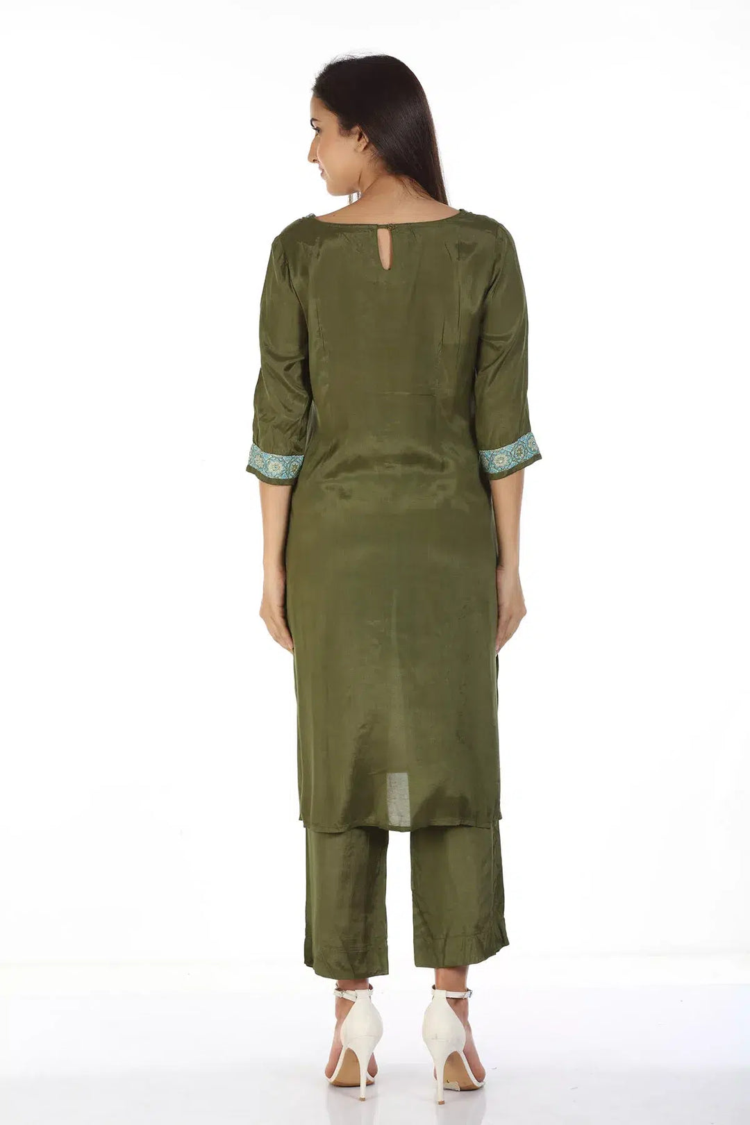 Shantoon Applique V-Neck Kurti (Green)