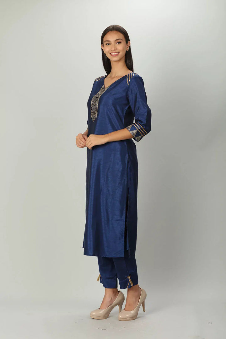 Blue silk Aline Embrioder ENSEMBLE kurti