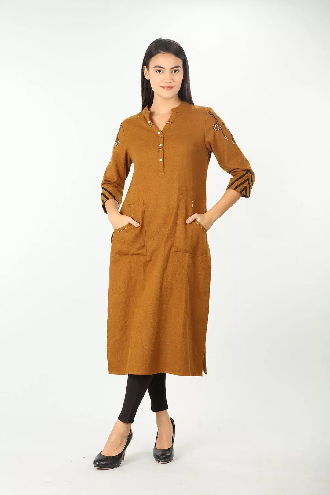 Solid kurti with round neck ( Pockets)