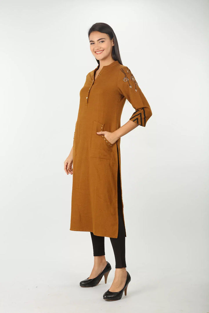 Solid kurti with round neck ( Pockets)
