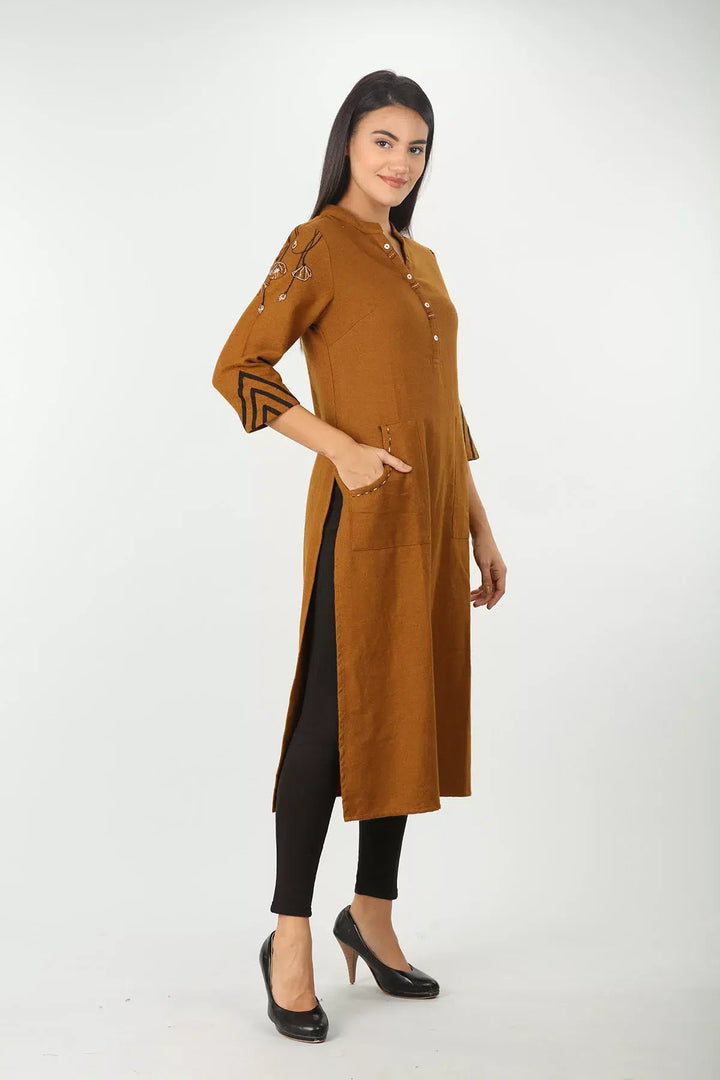 Solid kurti with round neck ( Pockets)