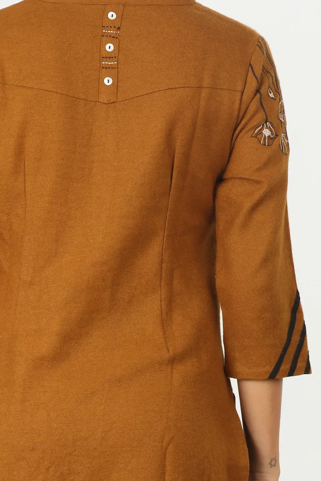 Solid kurti with round neck ( Pockets)
