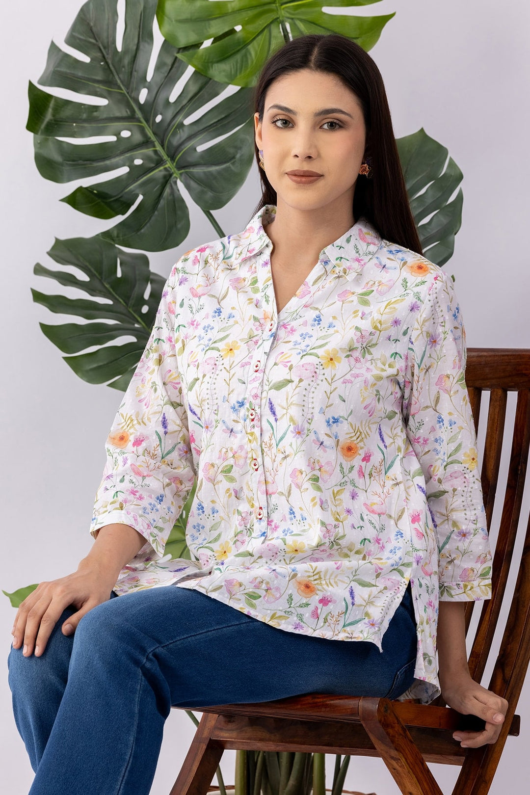 Printed White Cotton Shirt with Collared Neck &amp; 3/4 Sleeves