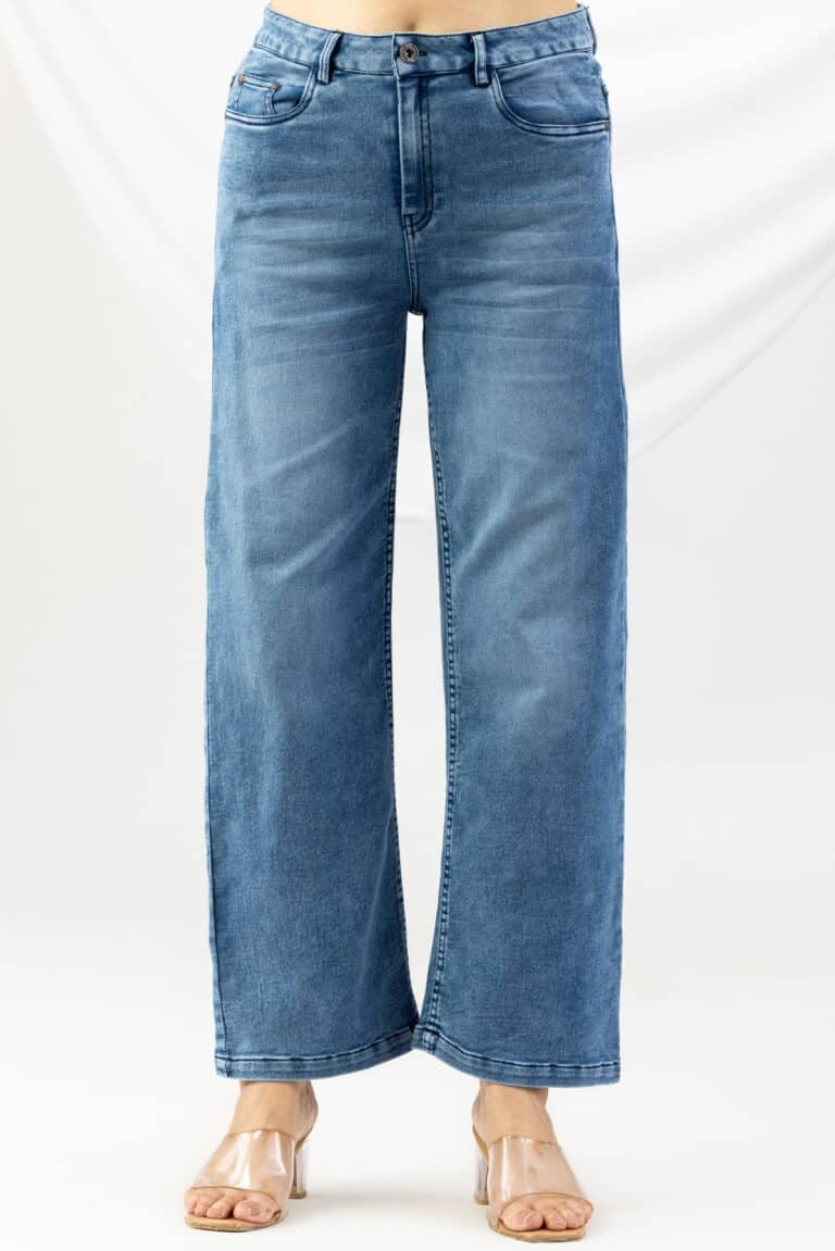 Blue Solid Denim Bottom with Regular Fit